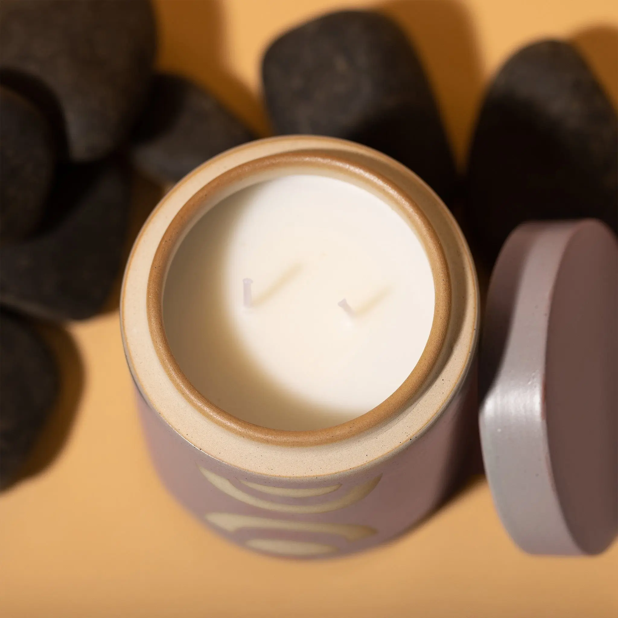 Mandarin Mango - Form 12 oz Candle - Image 4