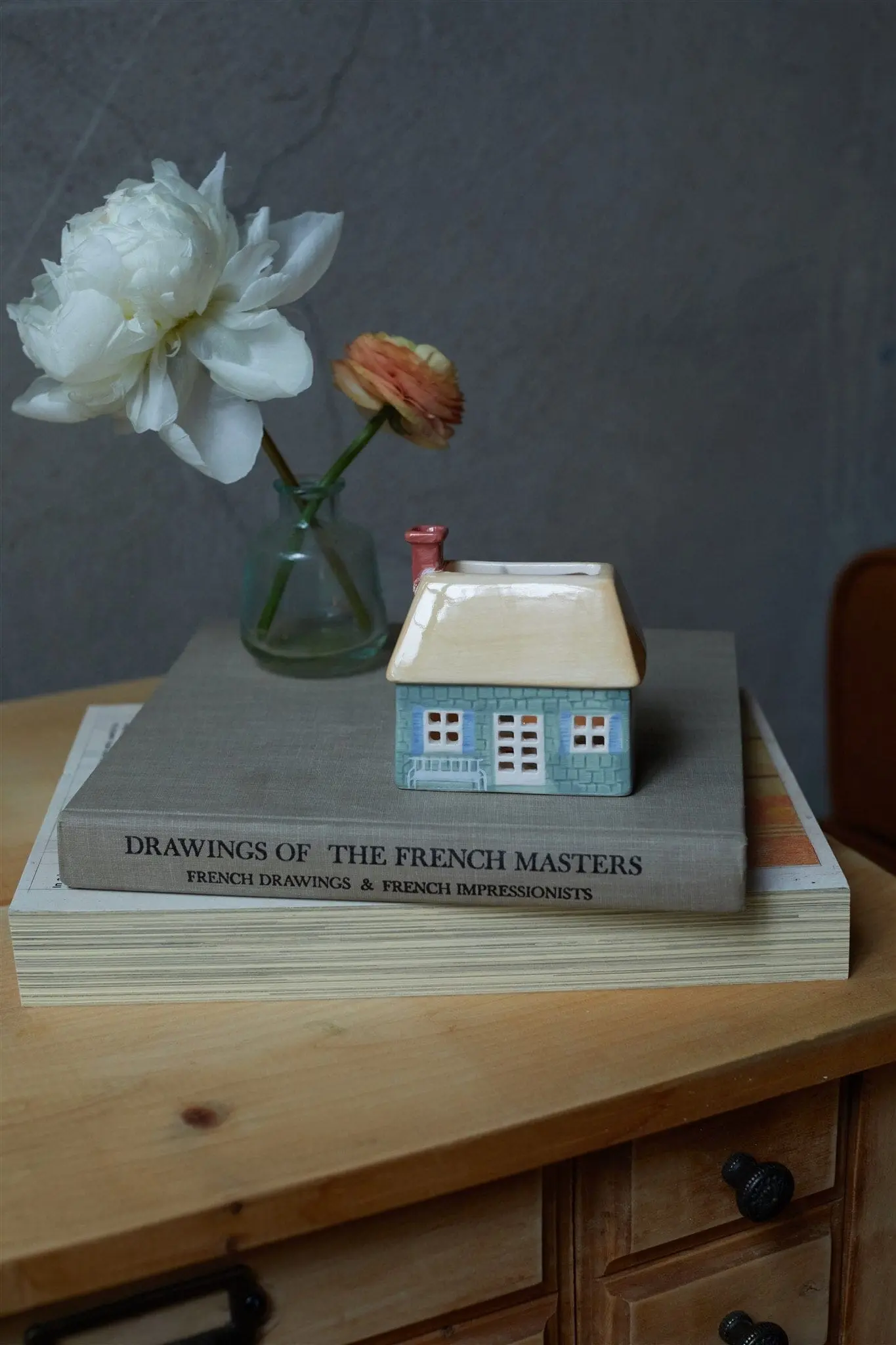 No. 04 The English Cottage -  Incense & Tea Light Holder - Image 2