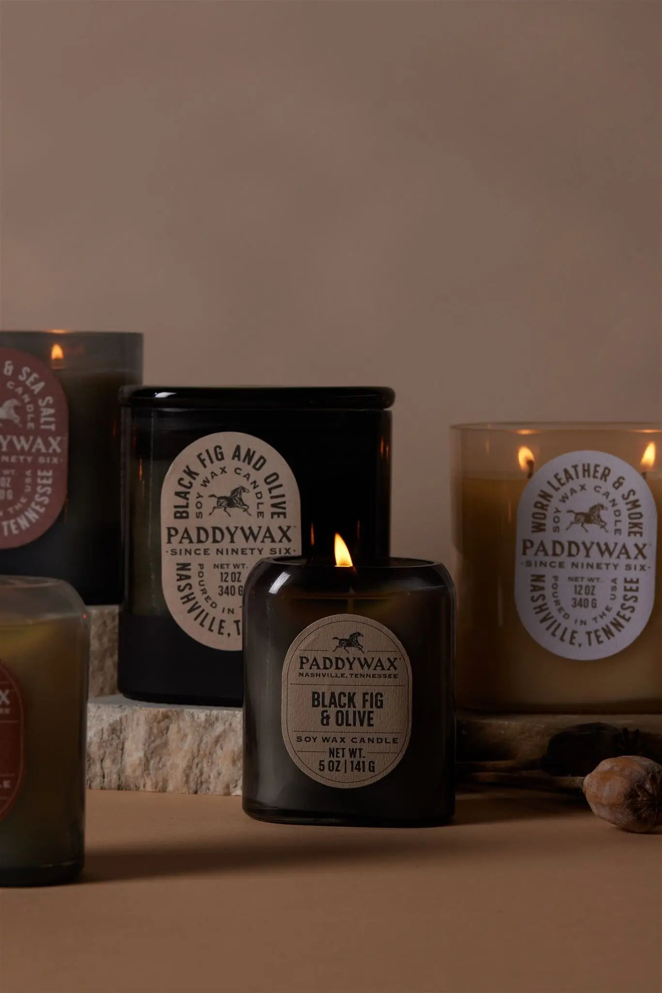 Black Fig & Olive - Vista 5 oz Candle - Image 3